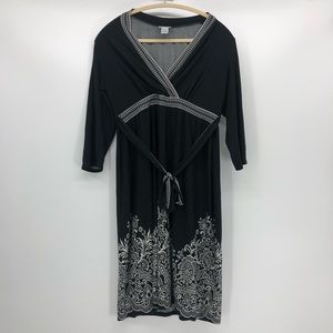 Motherhood black and white 3/4 sleeve dress 🌻